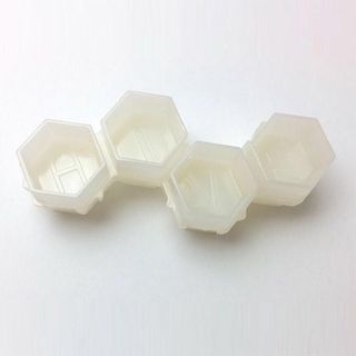Natural Queen Hive Caps thumbnail 1