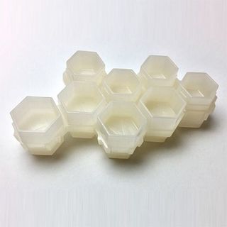 Natural Queen Hive Caps thumbnail 3